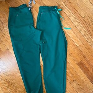 Figs Hunter Green Jogger Scrubs